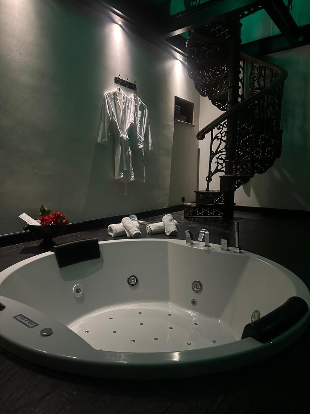 Suite Wellness 스프리몽 외부 사진